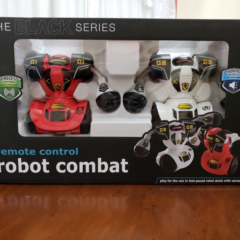 New The Black Series "Robot Combat"